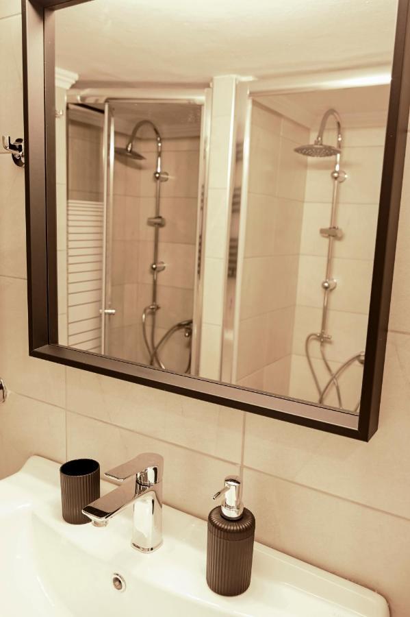 Thessaloniki Center Deluxe Apartment Exterior photo